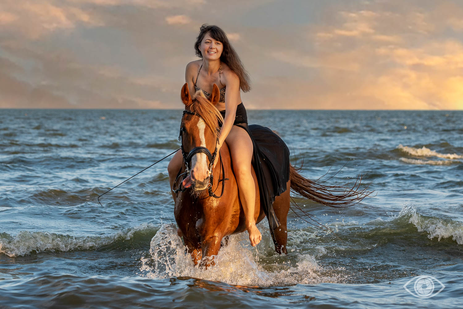 Фото с лошадью на море